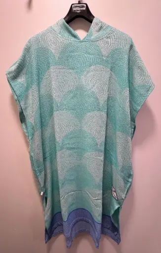 BEACH PONCHO